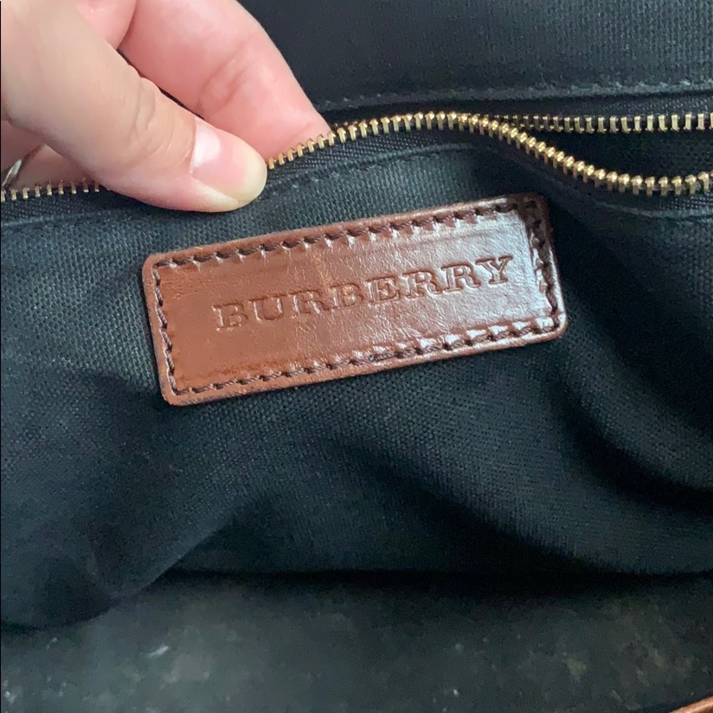 Burberry bag - Picture 7 of 8